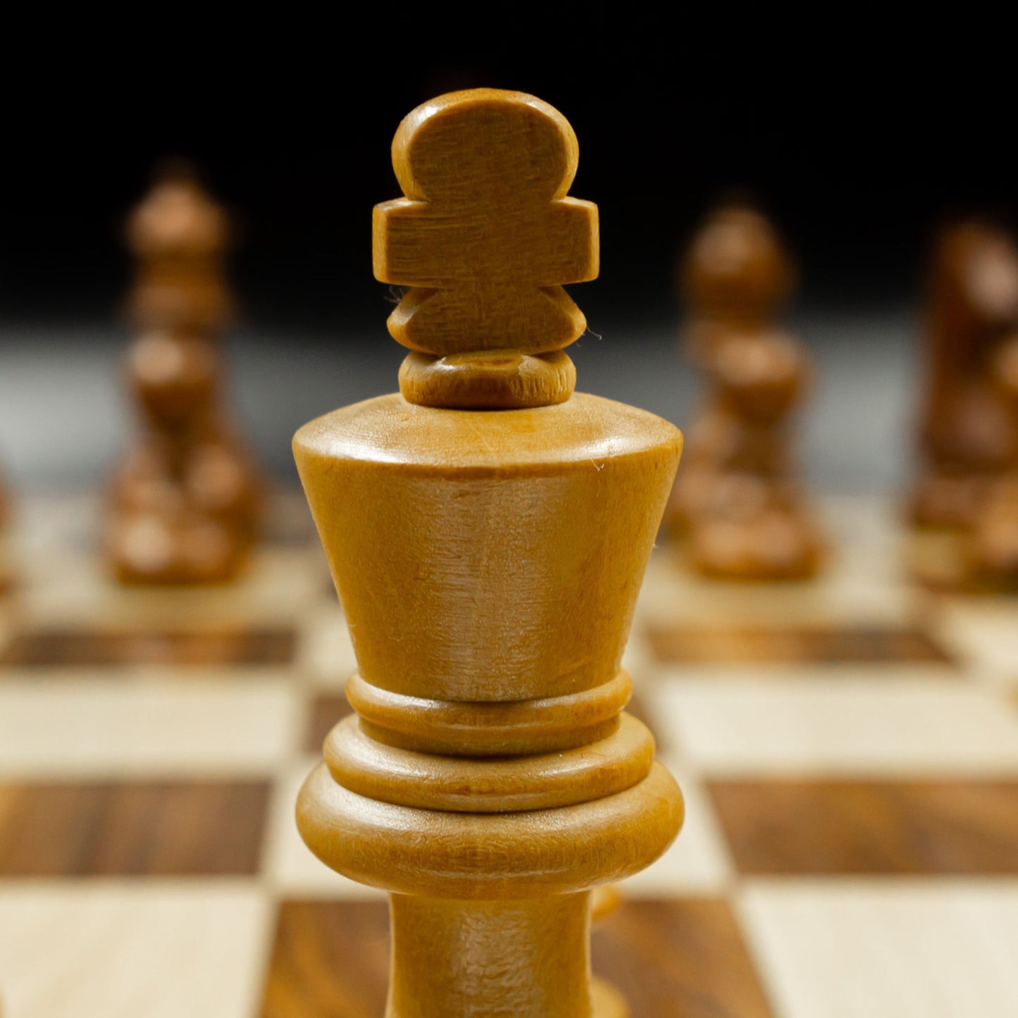 The Kings Gambit Chess Set (54cm)